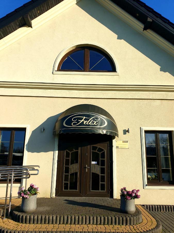 Pokoje Felix Slupsk Exterior photo